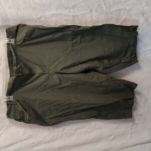 Essentials capris size 22 / 24w